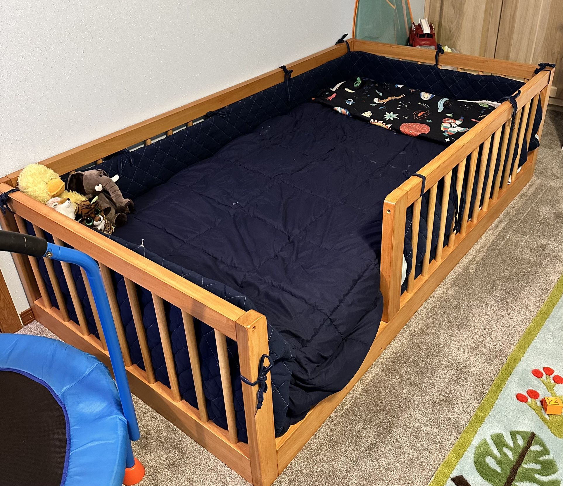 Montessori Floor Bed- Twin