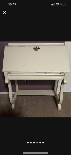 Great Space Saving Desk