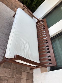Outdoor day bed