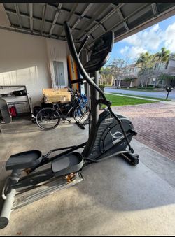 The NordicTrack Elite 1300 Eliptical