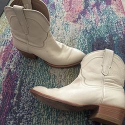 Tecova The Paige Off White Boots 8.5