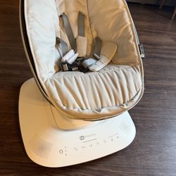 4 Moms Mamaroo Babyswing