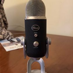 Blue Yeti Pro Microphone