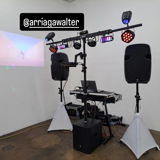 Musica Variada Para Fiestas Y Luces De Dj
