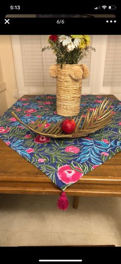 Leaf table decor