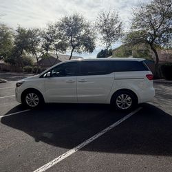 2016 KIA Sedona