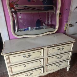 Vintage Bedroom Furniture Set