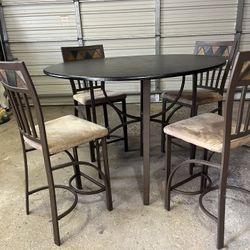 Kitchen Table With 4 Chairs