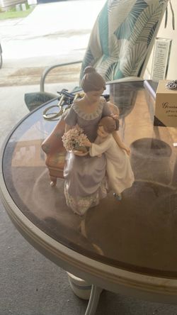 Figurine