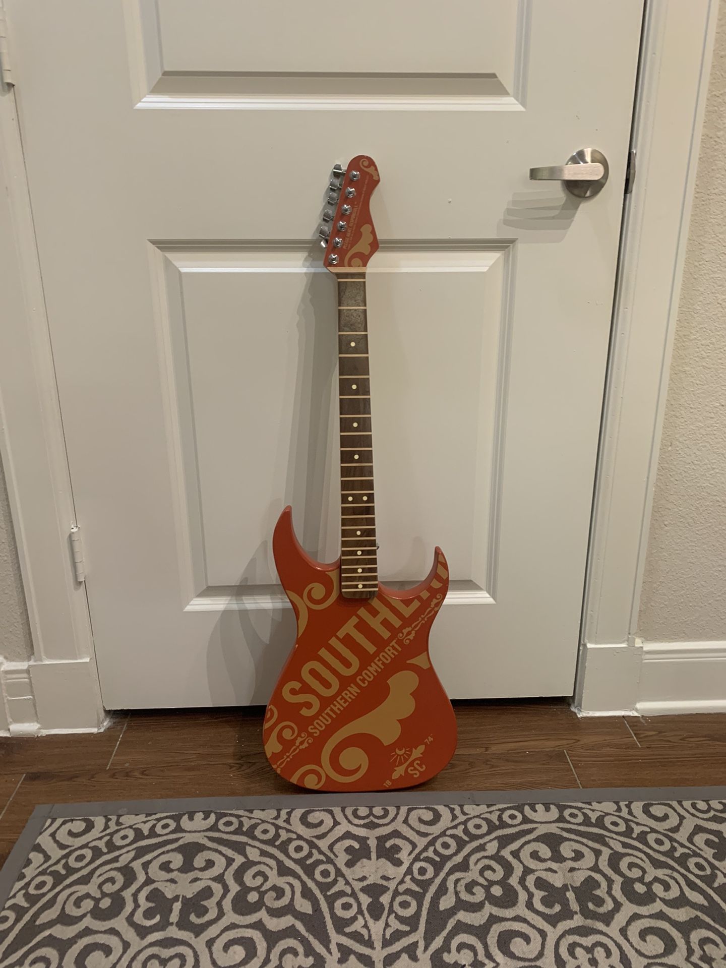 Southern Comfort Whiskey Replica Electric Guitar Bar Display