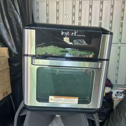 Insta Pot Air fryer 