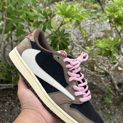 Travis Scott Jordan 1 Low Mocha