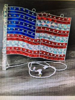 LIGHTED OUTDOOR FLAG DISPLAY