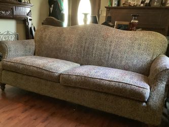 Traditional Camelback sofa...accent chairs included 380