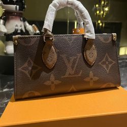M14236 Monogram & Yellow Flower Chain Square Bag — 13 x 10 x 25 cm.