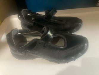 Like New Women’s shoes size 7.5