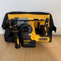 Dewalt XR - Rotary Hammer Drill DCH273 - Brand New