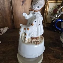 Vintage Musical Figurine Girl Cow Cottage 