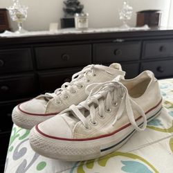 Classic Converse All Star Shoes – Vintage Look, Super Comfy – Size 7.5 Women’s