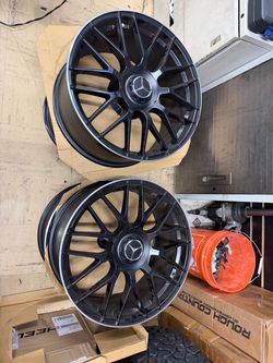 Mercedes 19x8.5/9.5 35/38 et amg styie rims tires set