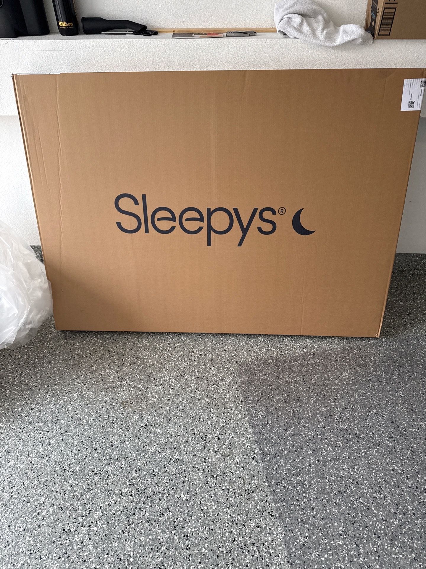 BRAND NEW Full size Sleepy basic adjustable bed base with Remote