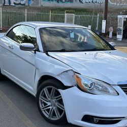 2013 Convertible Chrysler 200 Limited