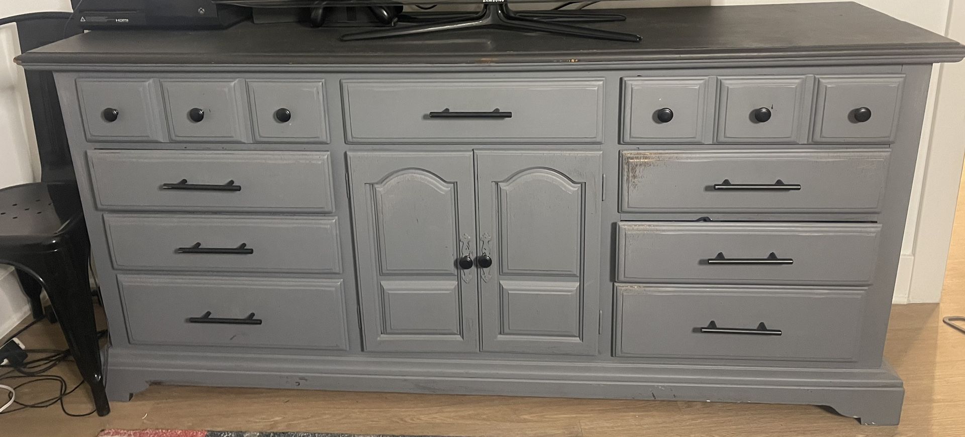 Dresser