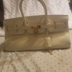 Brand New  Hermes handbag serial number M28A with dust bag new