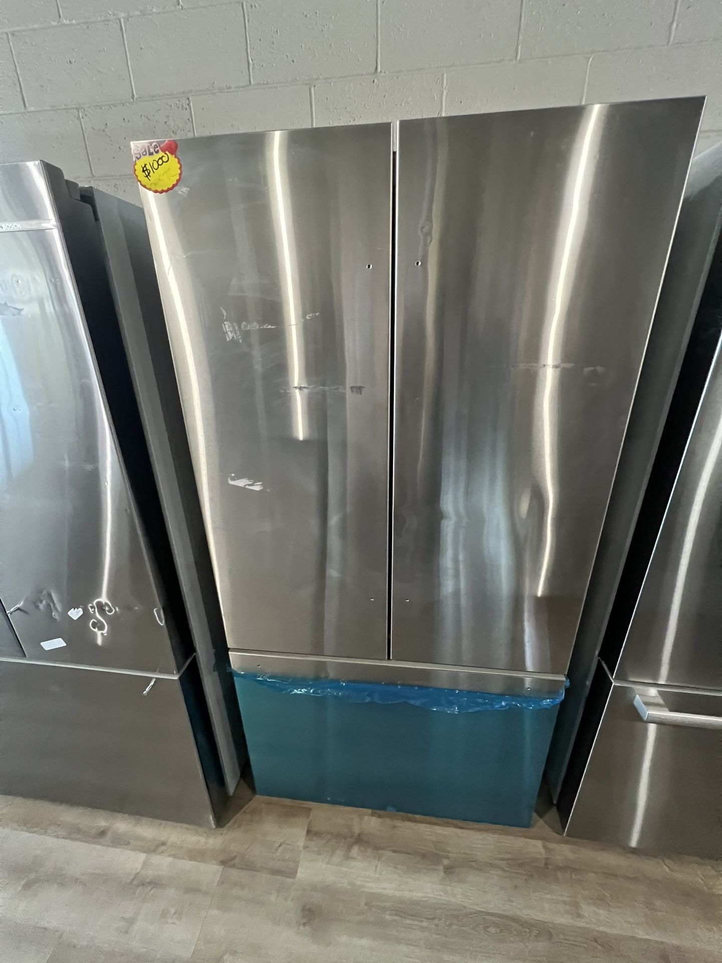 Scratch N Dented Refrigerators