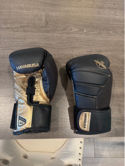Hayabusa Boxing Gloves Black and Gold