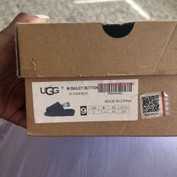 Ugg Sandals