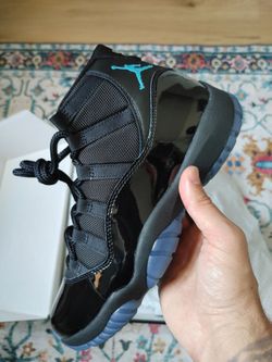 Jordan 11 Gamma size 8