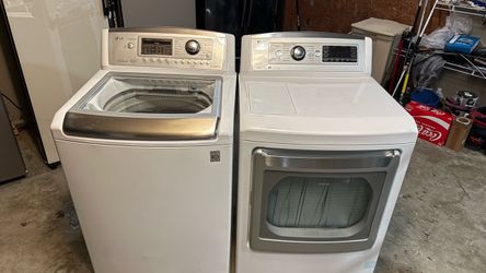 LG Washer and Dryer Set