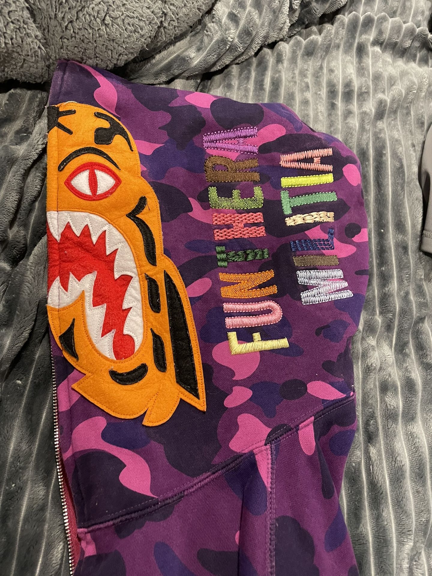 Size Medium Rare Purple Camo Tiger Bape