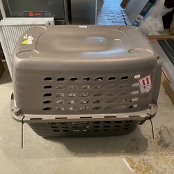 Used Petmate Dog Kennel 