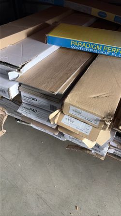 Vinyl plank