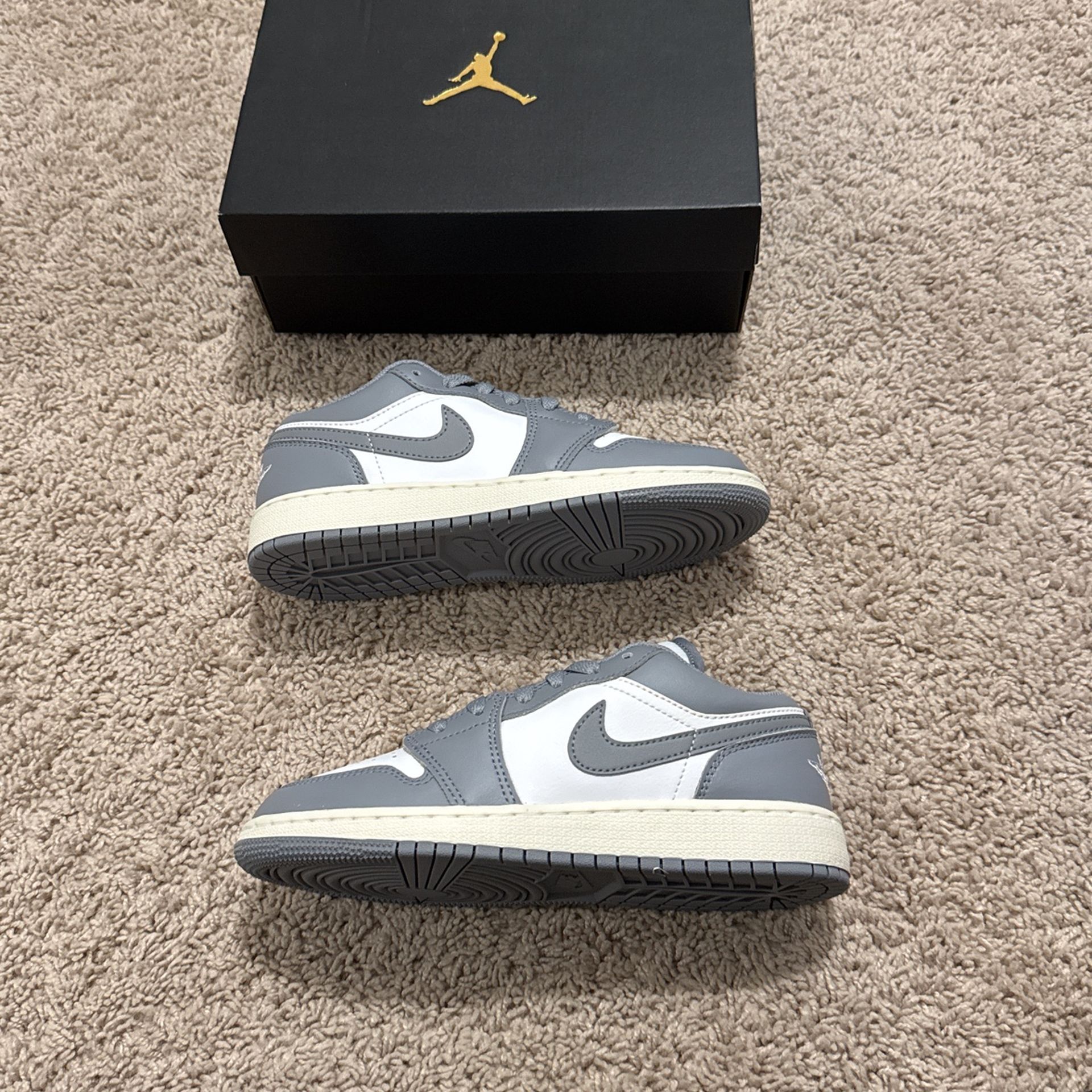 Air Jordan 1 Low Vintage Grey Size 5.5W