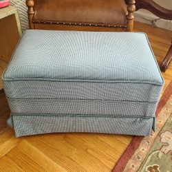 Footstool footrest ottoman 24.5x16