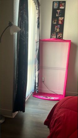 Minnie Mouse toddler bed