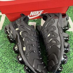 Nike Air Vapormax Plus Triple Black