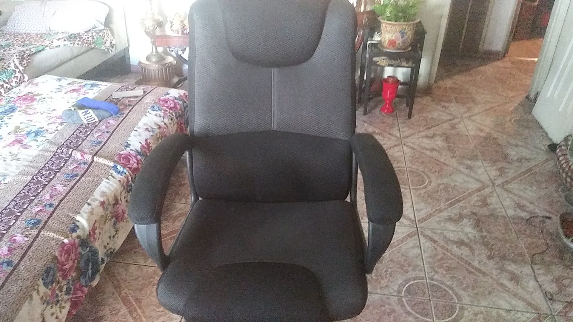 Office/gaming chair
