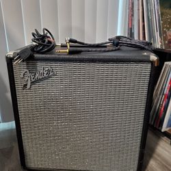 Fender Rumble 40 Amp W/ Boss 90 Degree Cable