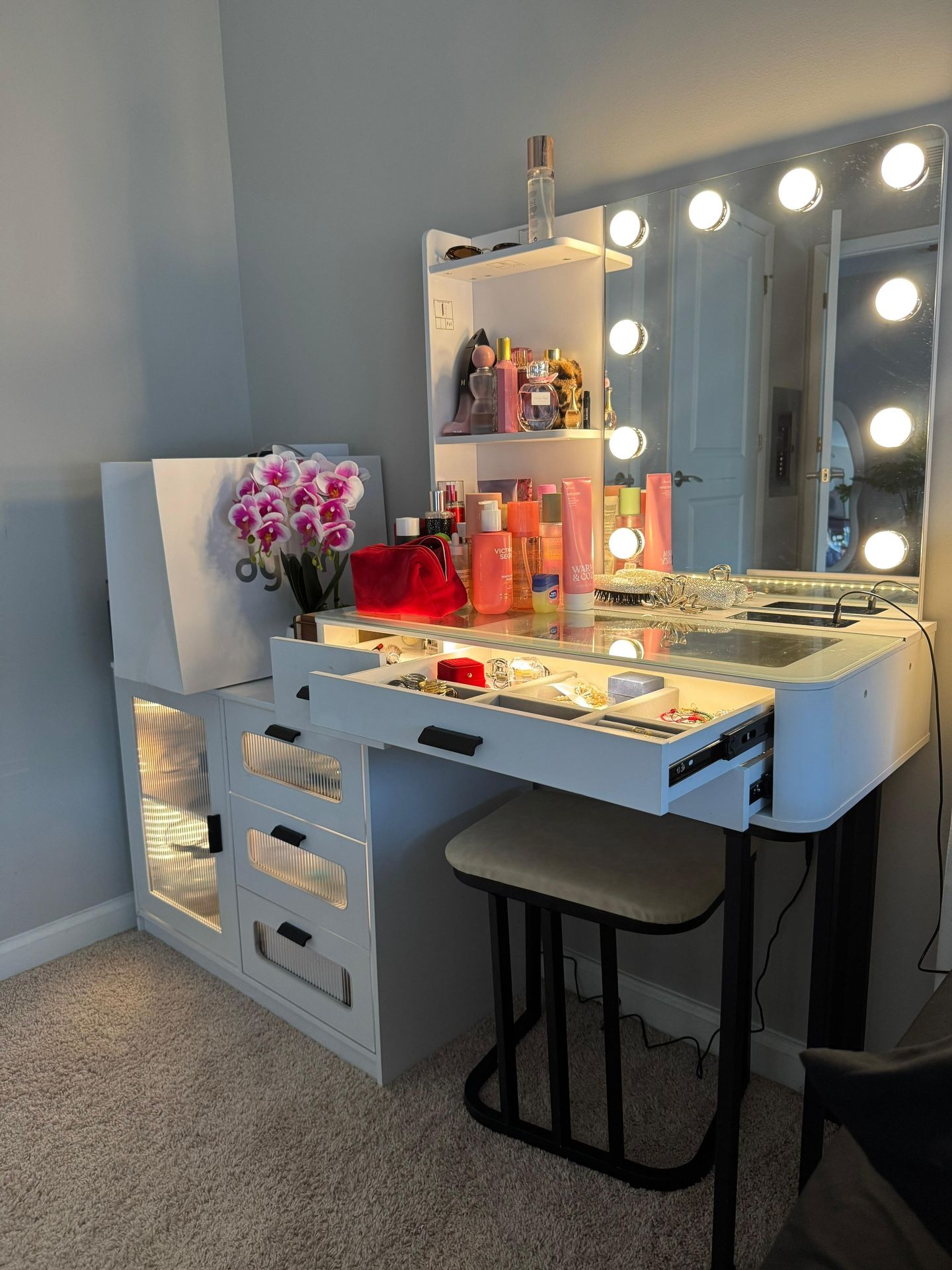 Makeup Vanity Desk With Large Mirror And Lights&charging Station,modern Corner Makeup Vanity Table With 8 Storage Drawers And 8 Shelves,makeup Table F