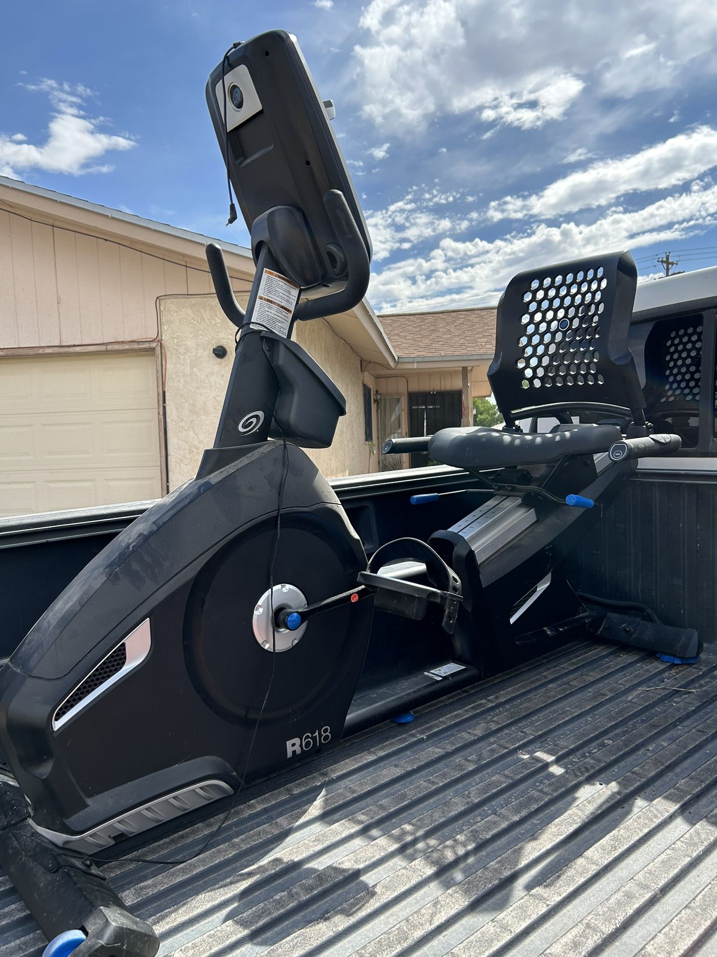 Nautilus r16 recumbent bike sales