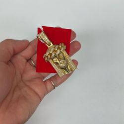 Pendant Gold With Diamonds