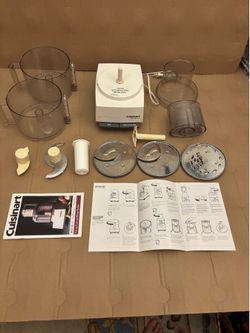 Cuisinart 11 cup food processor with extra 11 cup accessory