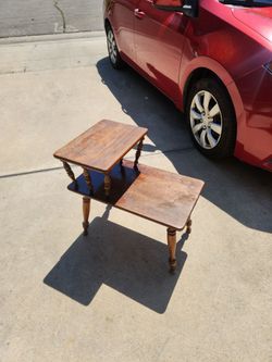 Vintage 1970s era end table
