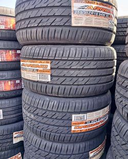255/35ZR18 Arroyo A/S Set 4 New Tires