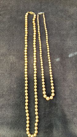 Pearl Necklaces  lot