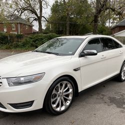 2014 Ford Taurus